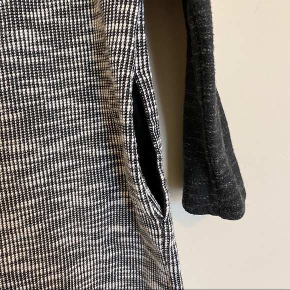 Black and White Tunic - Picture 5 of 5